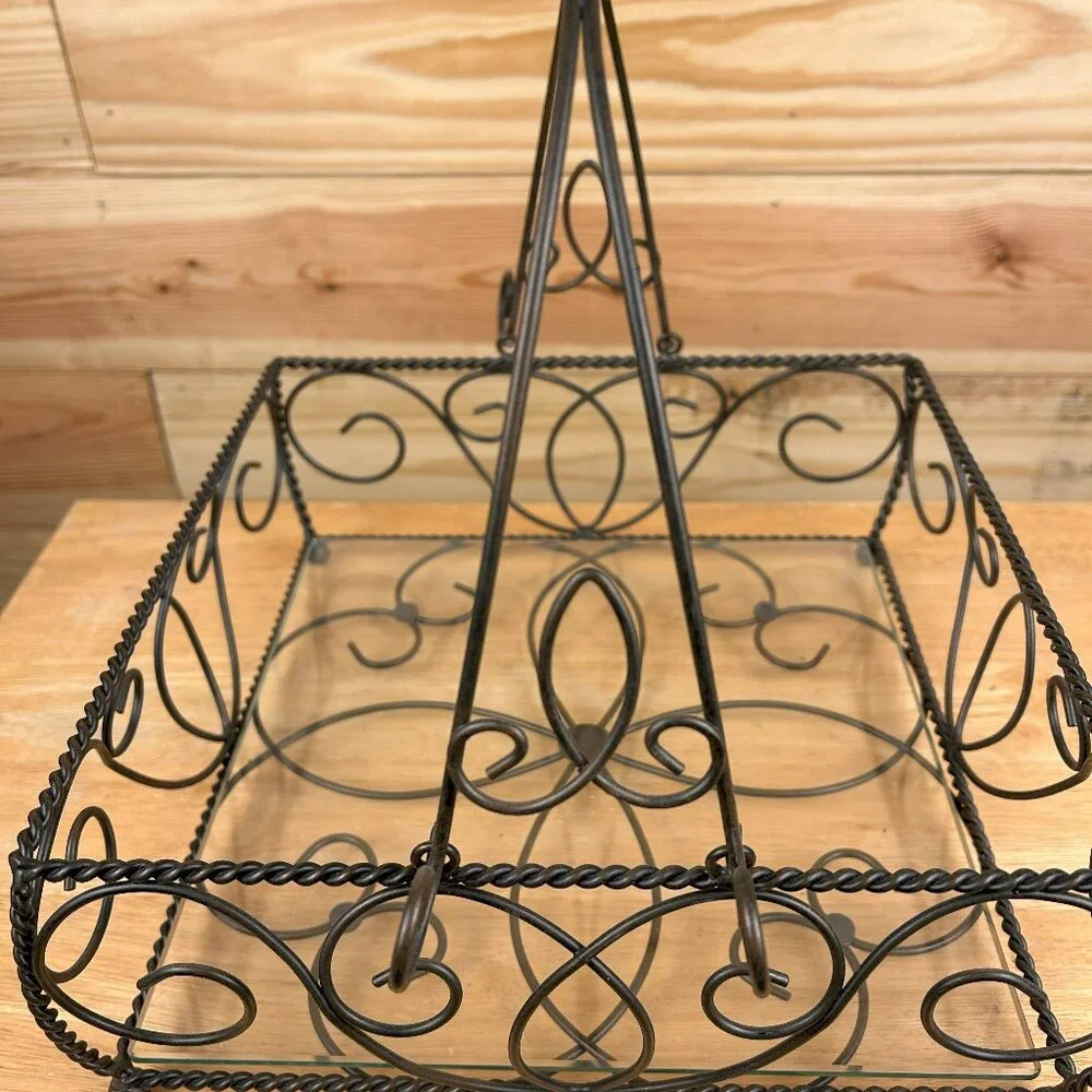 Southern Living Jamestown Centerpiece